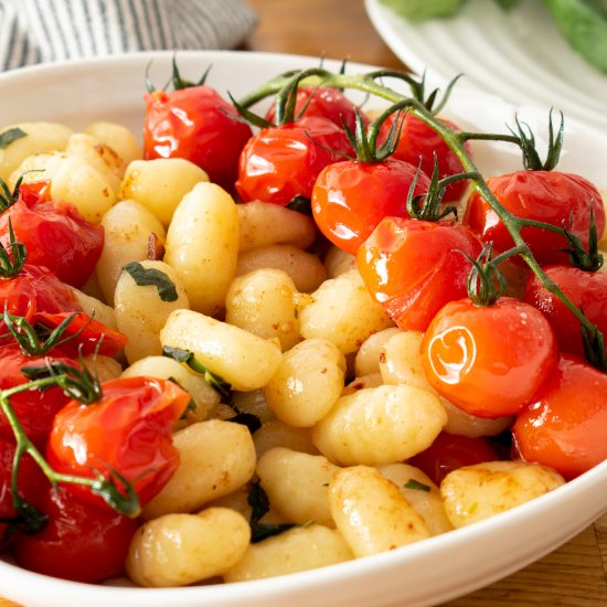 Vegan Garlic Butter Gnocchi