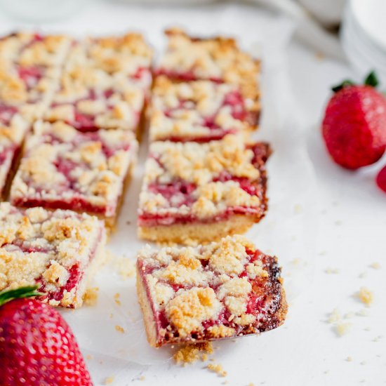 Healthy Gluten free Strawberry Bars