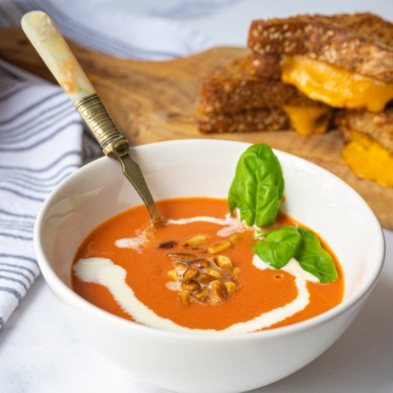 best creamy homemade tomato soup