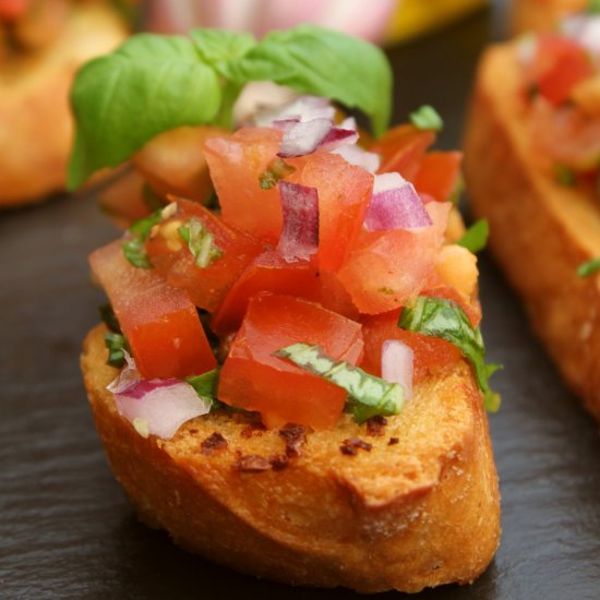 Italian Tomato Basil Bruschetta