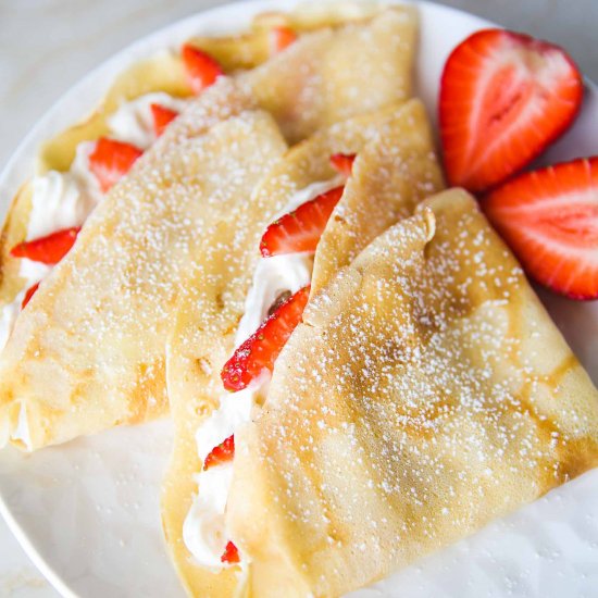 Crepes With Strawberries and Cream