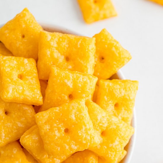 Homemade Cheez-Its