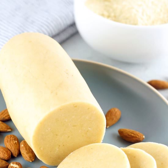 QUICK AND EASY HOMEMADE ALMOND PAST