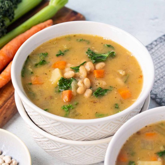 Instant Pot White Bean Soup