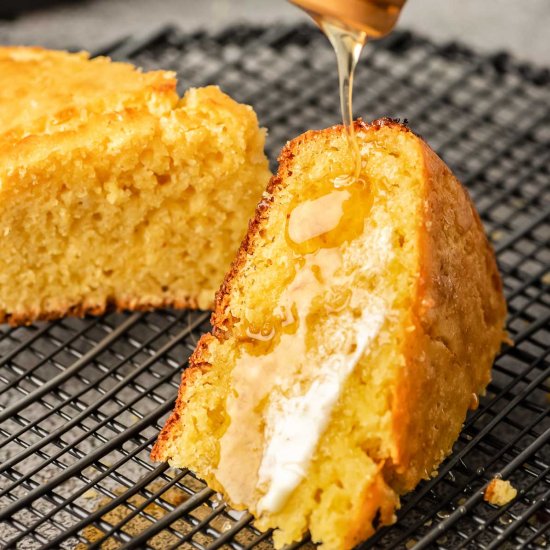 Old-Fashioned Sweet Cornbread