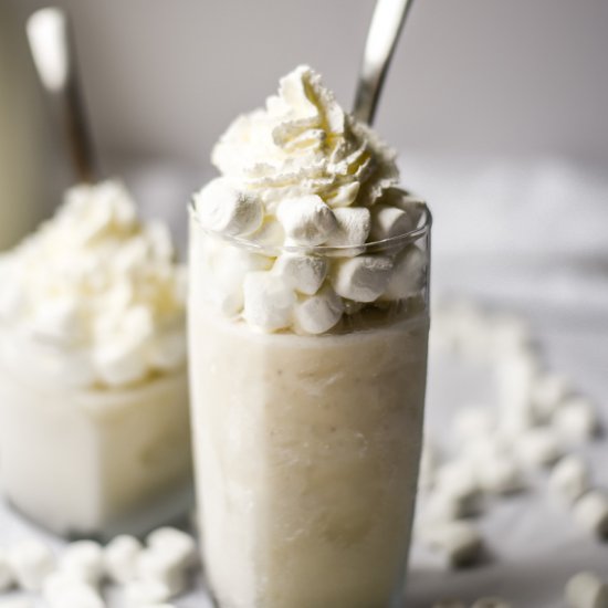 Vegan Vanilla Marshmallow Milkshake