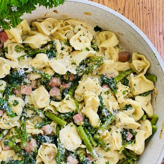 Tortellini with Asparagus and Ham