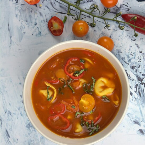 Tomato Sweet Pepper Tortellini Soup