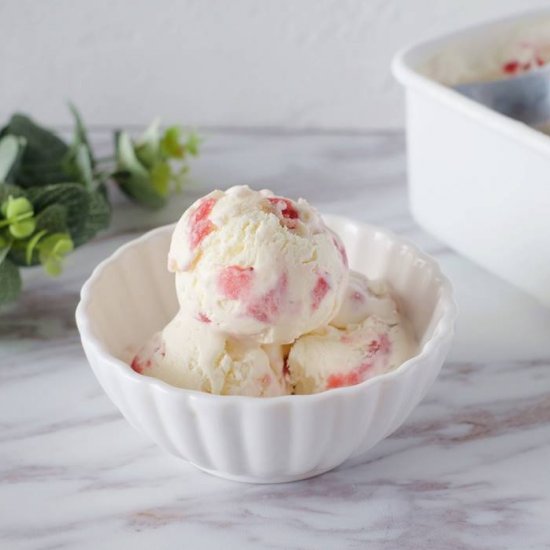 Strawberry Swirl Ice Cream