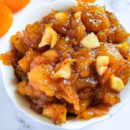 Spiced apricot chutney