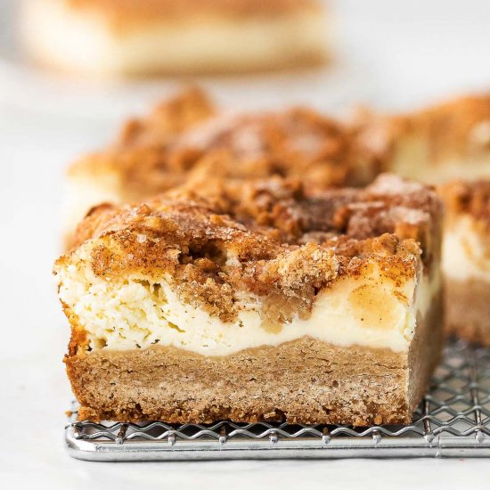 Snickerdoodle Cheesecake Bars