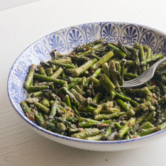 Spicy Garlic Air Fryer Asparagus