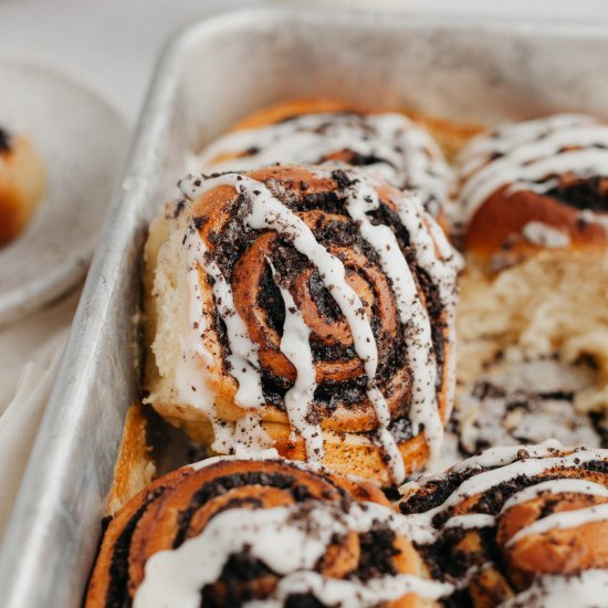 Oreo Cinnamon Rolls