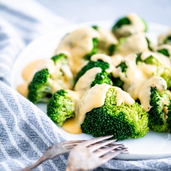 Broccoli with Cheese Sauce