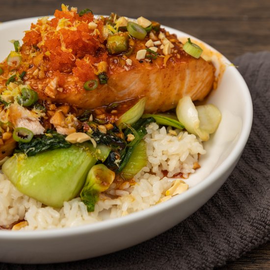 Honey-Gochujang Salmon Rice!