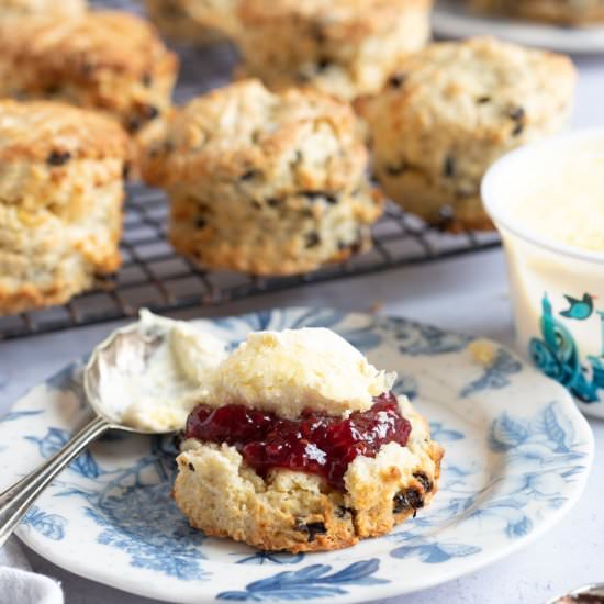 Easy Fruit Scones