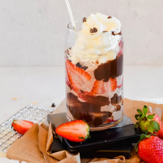 Chocolate Strawberry Overnight Oats