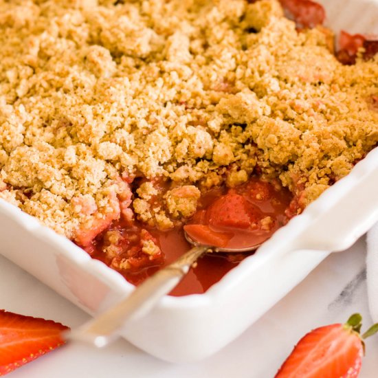 Easy Strawberry and Apple Crumble