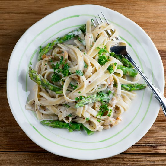 Goat Cheese Asparagus Pasta