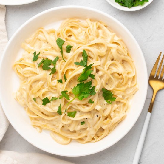 15 Minute Instant Pot Creamy Pasta