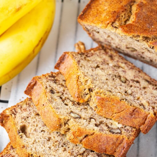 Easy and Moist Banana Bread Recipe