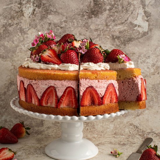 Roasted strawberry mousse cake