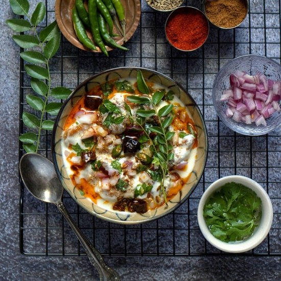 dahi phulki / pakora chaat