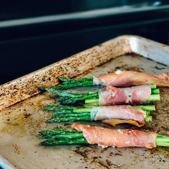 Prosciutto wrapped asparagus