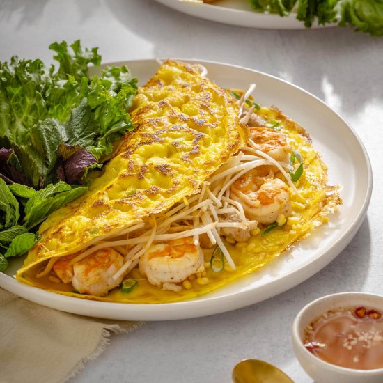 Bánh Xèo (Vietnamese Crepe)