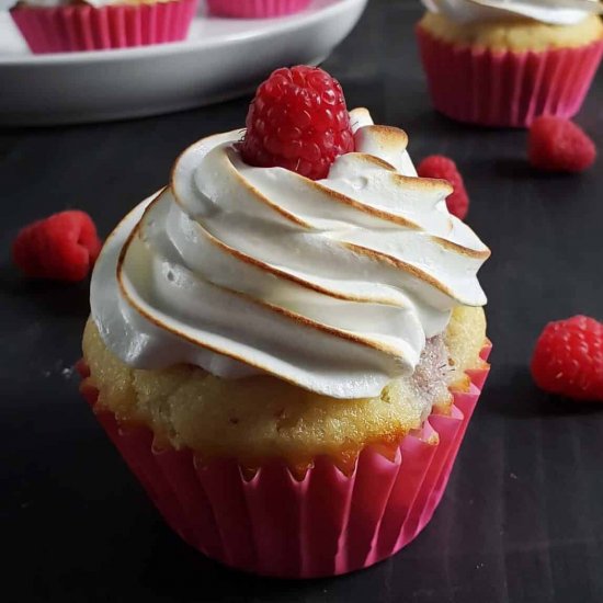 Homemade Fresh Raspberry Cupcakes