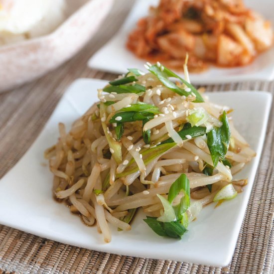 Korean Mung Bean Sprout Salad