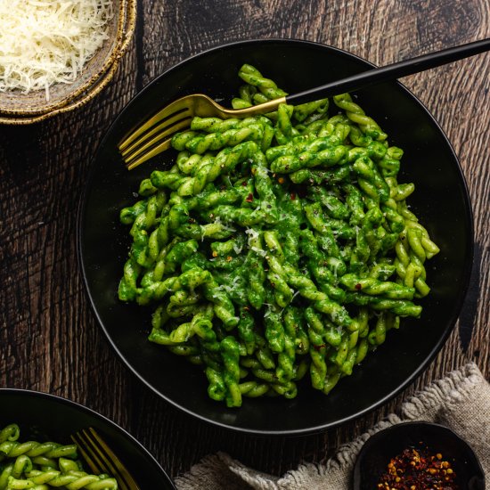 Simple Creamy Spinach Pasta