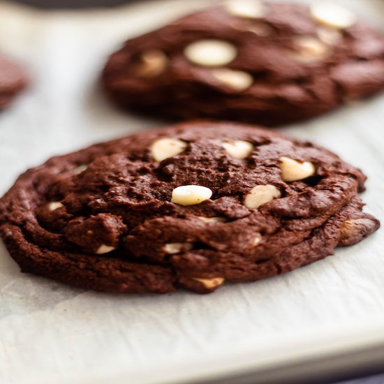 Reverse Chocolate Chip Cookies