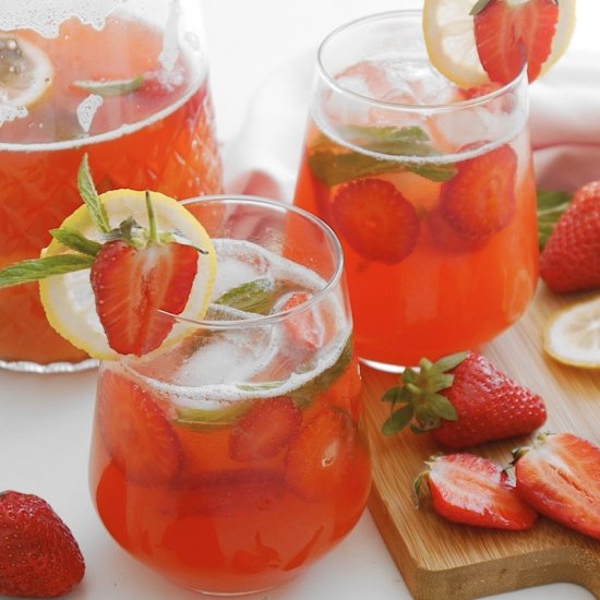 Homemade Strawberry Lemonade