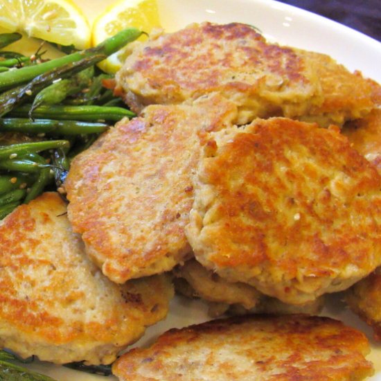 Crispy moist salmon patties