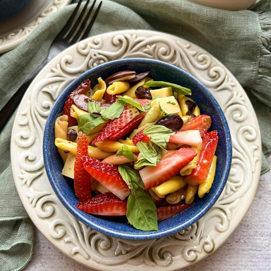 Pasta salad with strawberries