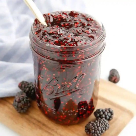 Blackberry Jam (Easy No Pectin!)