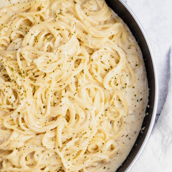 Creamy Garlic Pasta