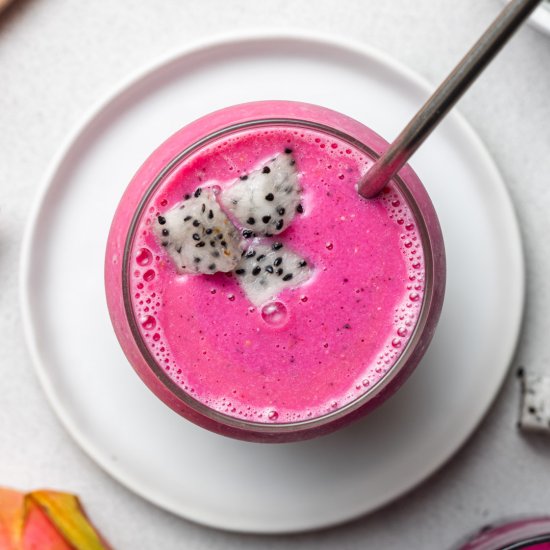 Dragon Fruit Strawberry Smoothie