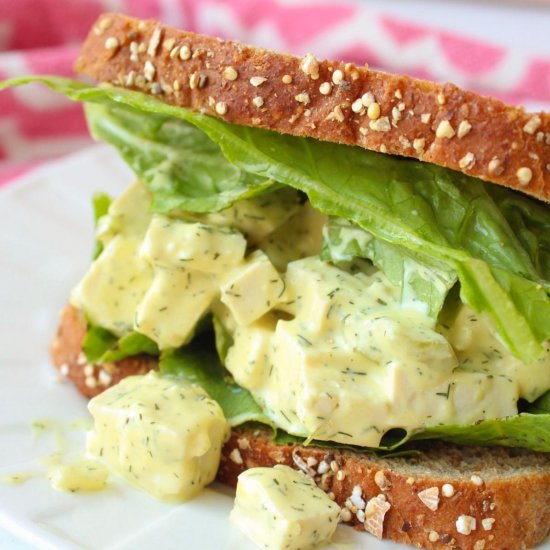 Vegan egg salad sandwich