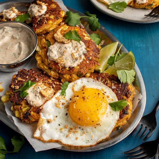 Kefir corn cakes with fried eggs