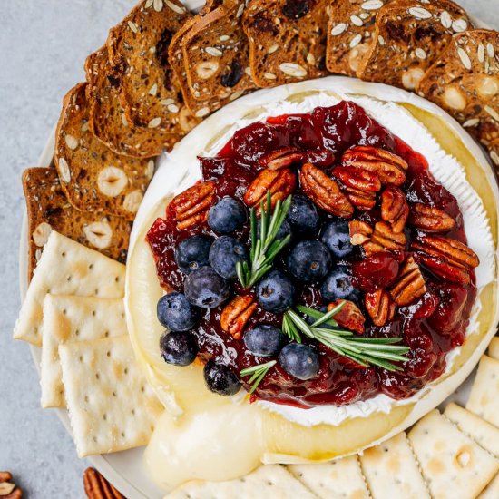 Baked Brie with Cranberry Sauce