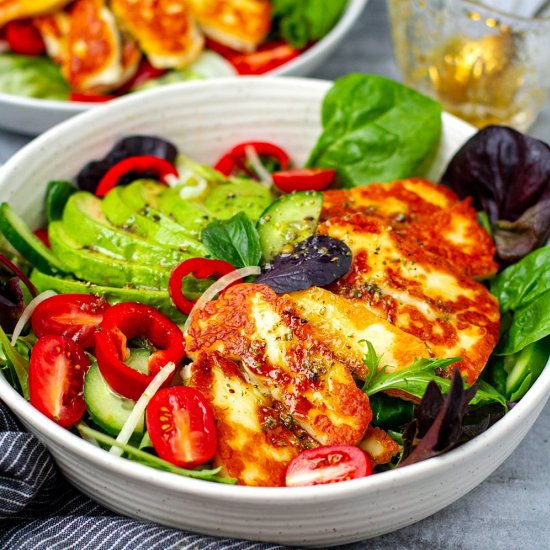 Avocado Halloumi Salad