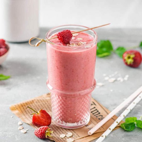 Berry Banana Oat Smoothie