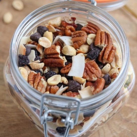 Low-Carb Trail Mix