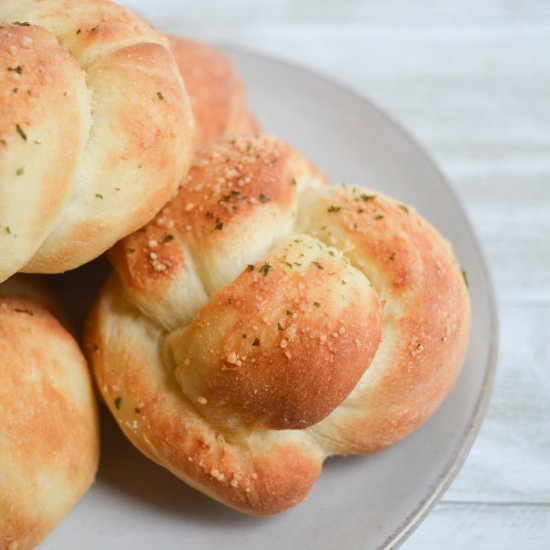 air fryer garlic knots