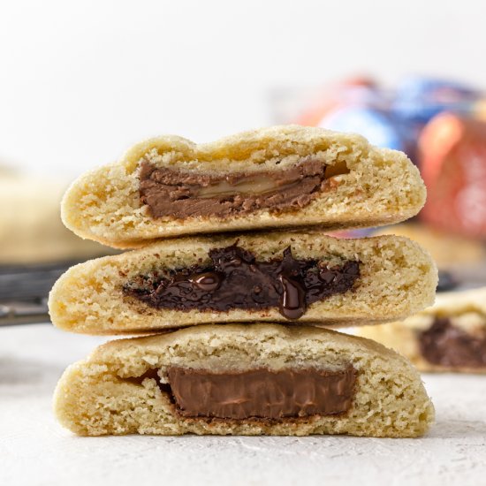 Chocolate Filled Cookies