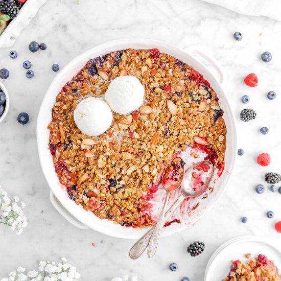 Mixed Summer Berry Crisp