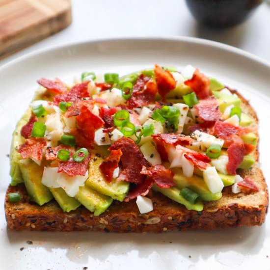 Avocado Toast with Egg and Bacon