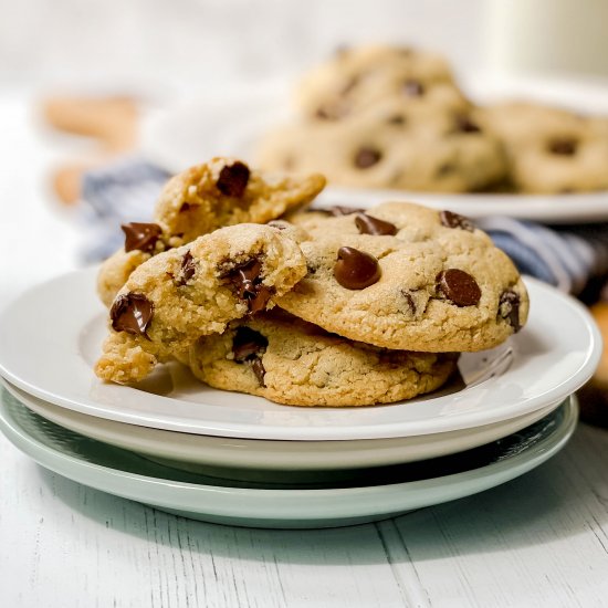 Almond Flour Chocolate Chip Cookies